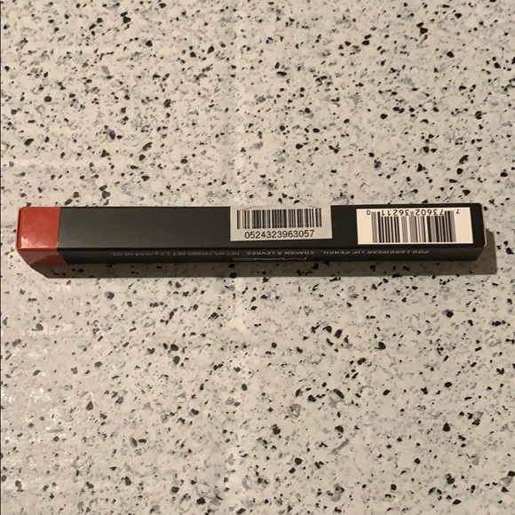 NWT MAC Cosmetics Voltage Pro Longwear Lip Pencil - Picture 5 of 8